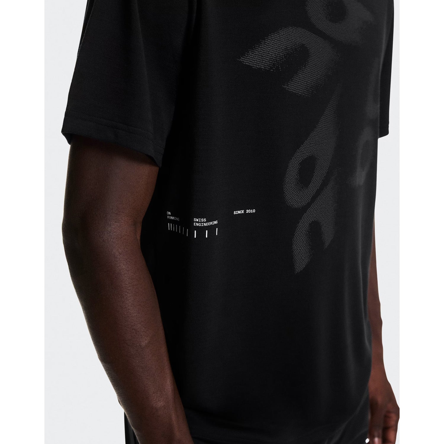 ON Men Run-T Black