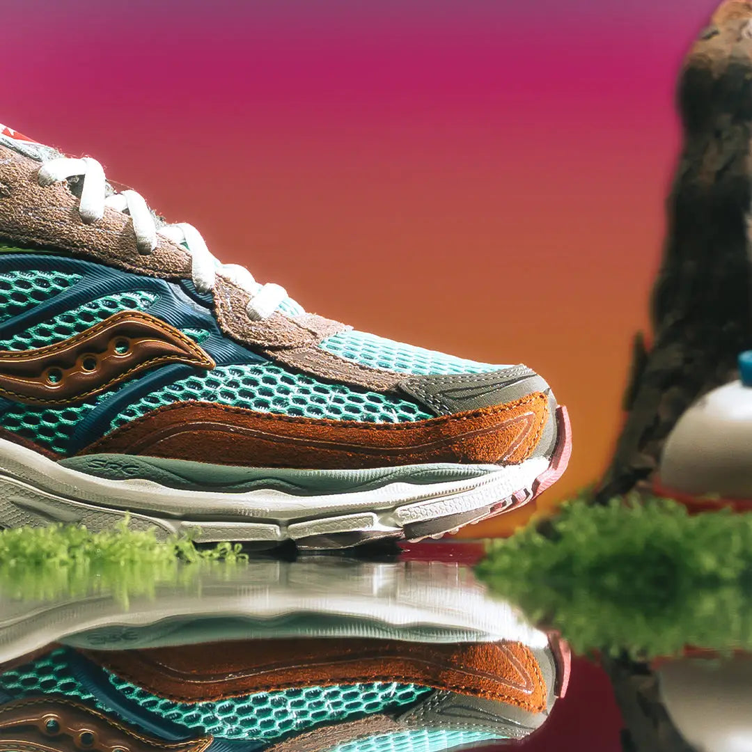 A Tribute to Sportsman’s Paradise by Sneaker Politics x Saucony ProGrid Omni 9