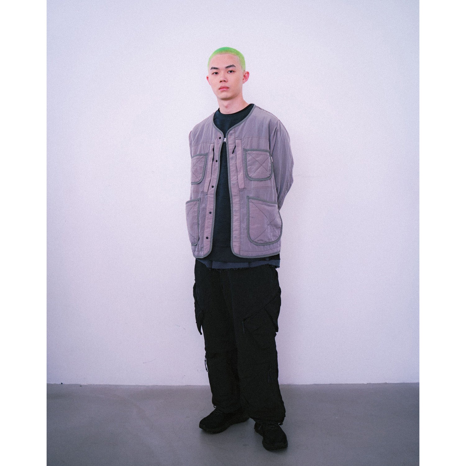 Lakh Multi Pockets Detached Cargo Pants Black