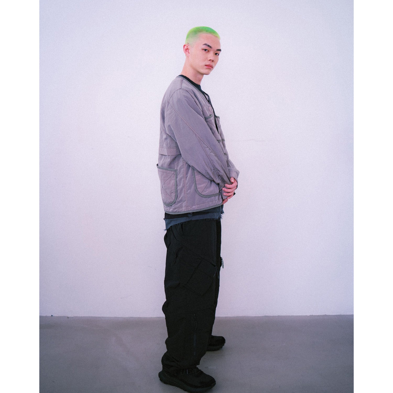 Lakh Multi Pockets Detached Cargo Pants Black