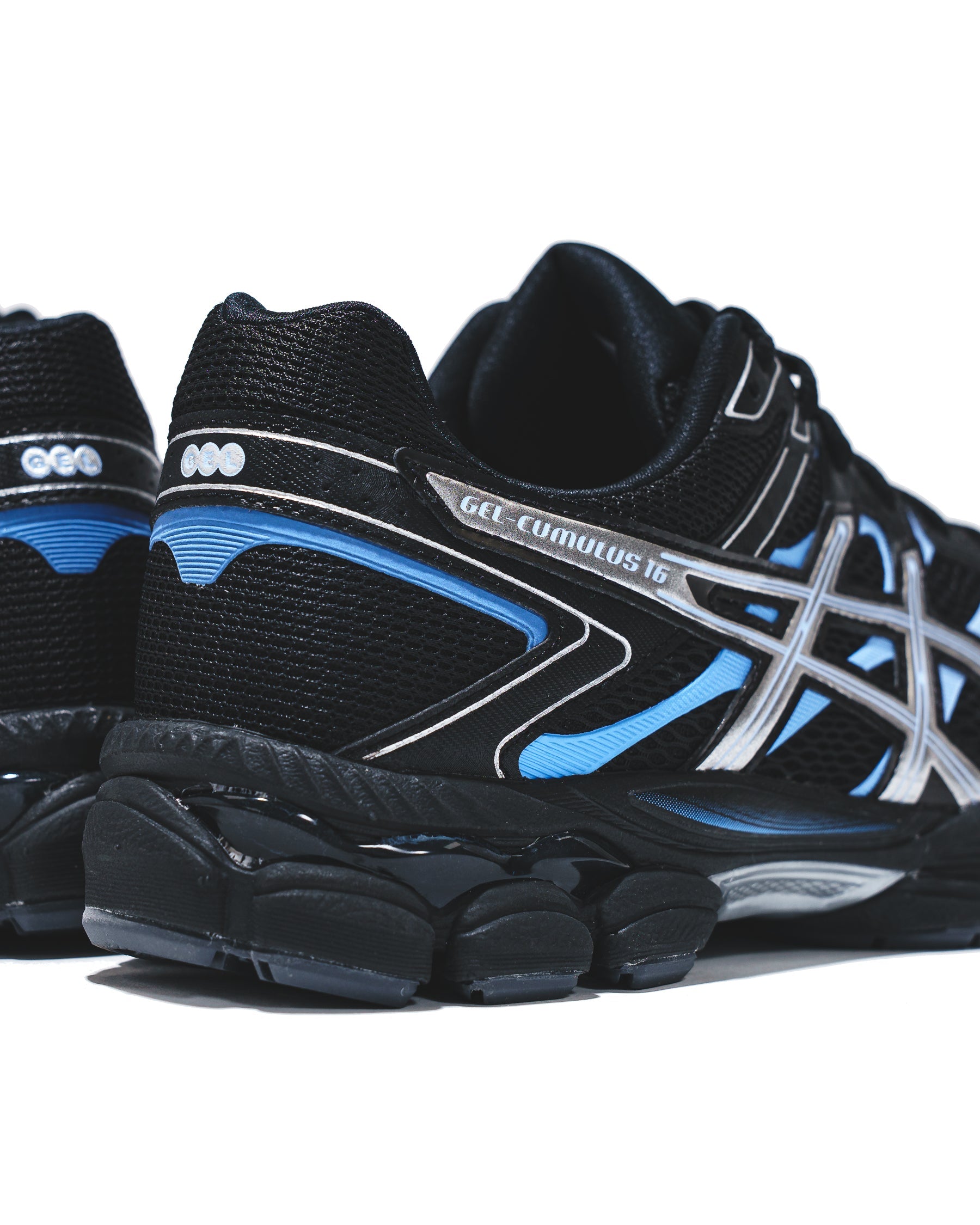 Asics Unisex Gel-Cumulus 16 Black Pure Silver 1203A888-001 - FOOTWEAR - Canada