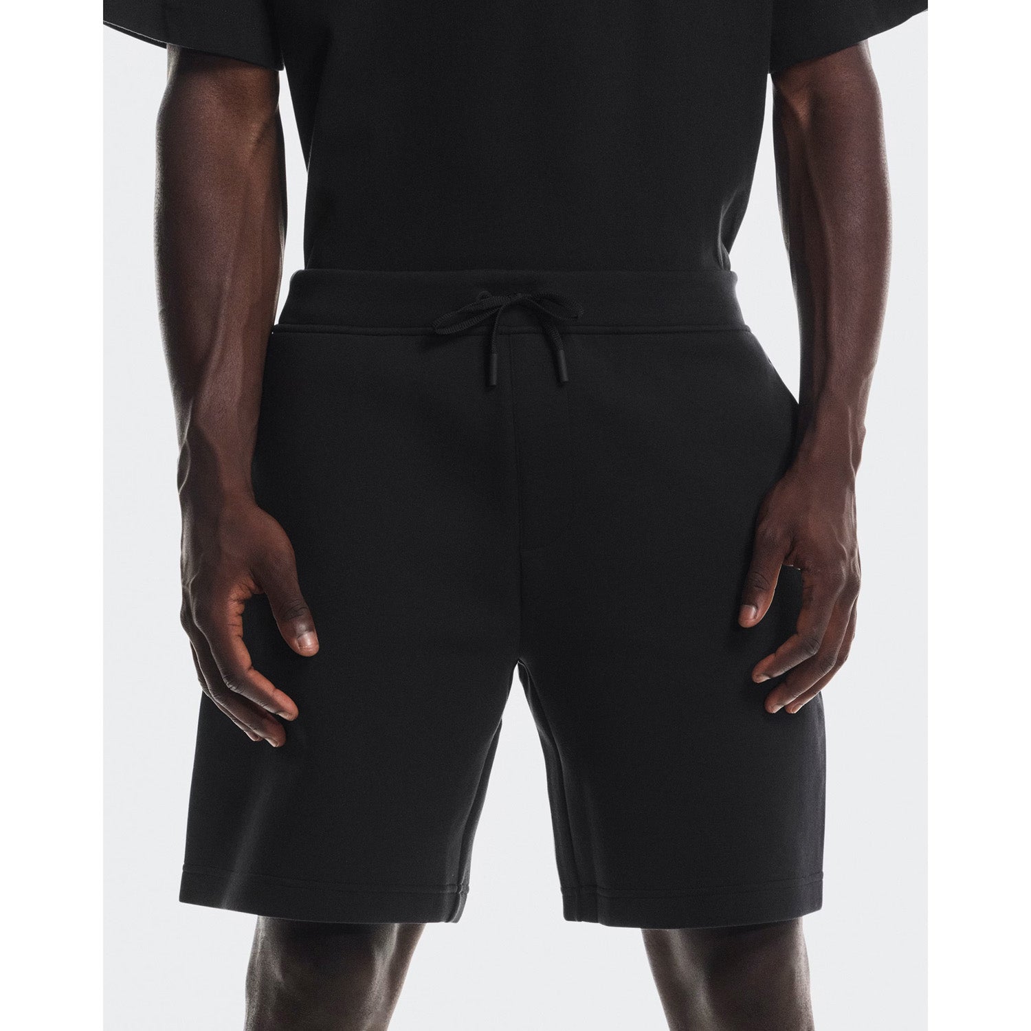 ON Men Focus Tech Shorts Black – Solestop.com