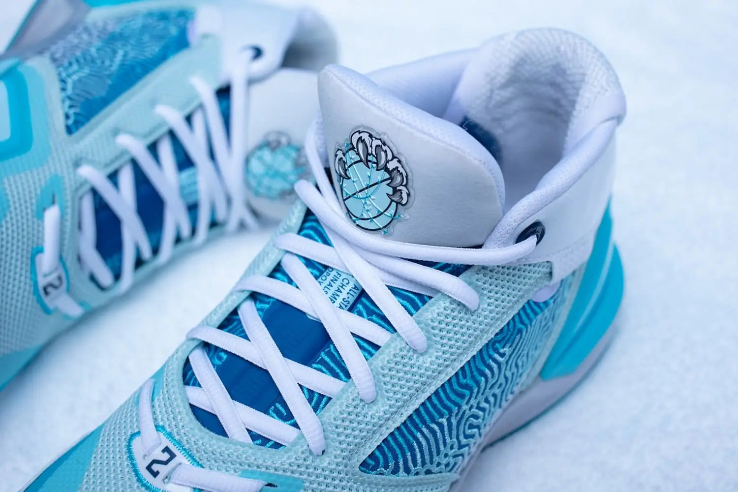 New Balance Basketball: KAWHI Christmas