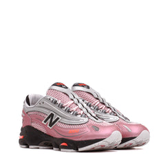 New Balance Unisex 1000 Pink Taffy Silver Metallic M1000U - FOOTWEAR - Canada