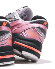 New Balance Unisex 1000 Pink Taffy Silver Metallic M1000U - FOOTWEAR - Canada