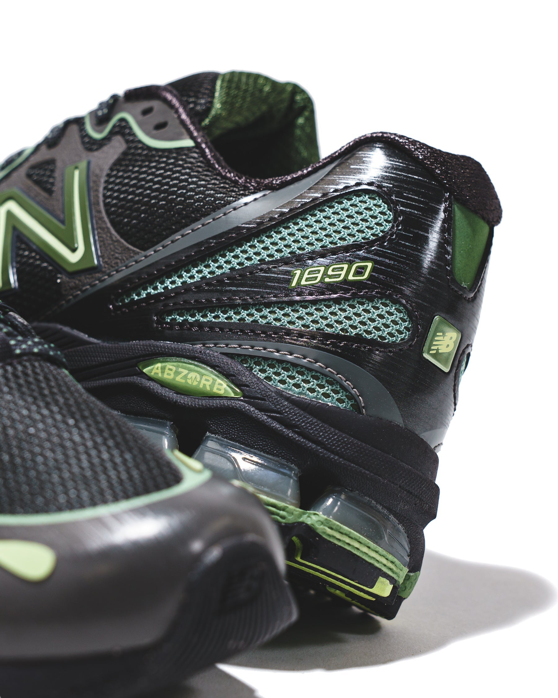 New Balance Unisex 1890 Faded Black Utility Green U189071H - FOOTWEAR - Canada