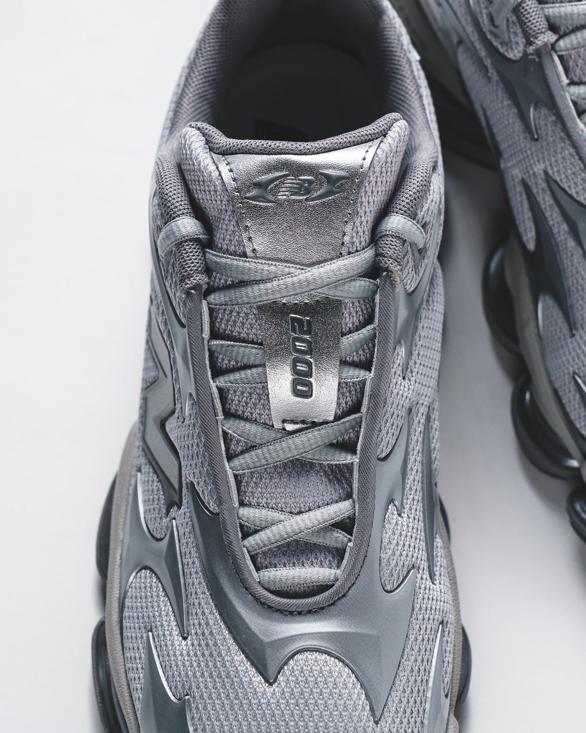 New Balance Unisex 2000 Silver Metallic U20005UW - FOOTWEAR - Canada