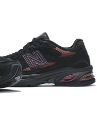 New Balance Unisex 2010 Black Iridescent U2010ETB - FOOTWEAR - Canada