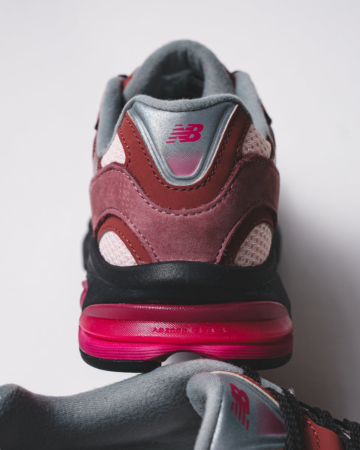 New Balance Unisex 2010 Rosewood Violet Crush U20109FV - FOOTWEAR - Canada