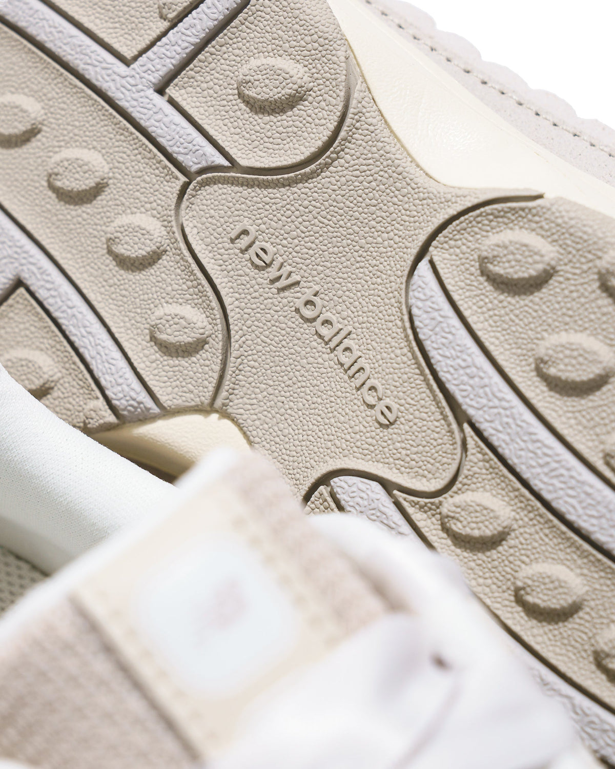 New Balance Unisex 204L Sea Salt Linen U204L2SZ - FOOTWEAR - Canada