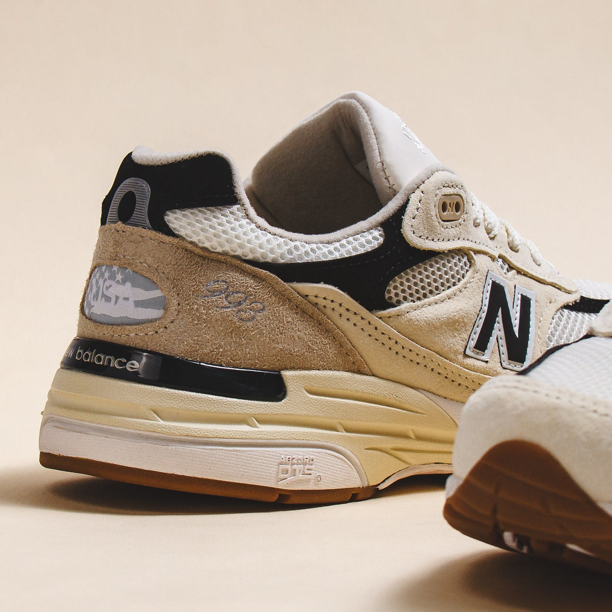 New Balance Unisex 993 Sea Salt Made In USA U993WS - FOOTWEAR - Canada