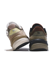 New Balance Unisex Made in USA 990v6 Driftwood Timberwolf U990SG6 - FOOTWEAR - Canada