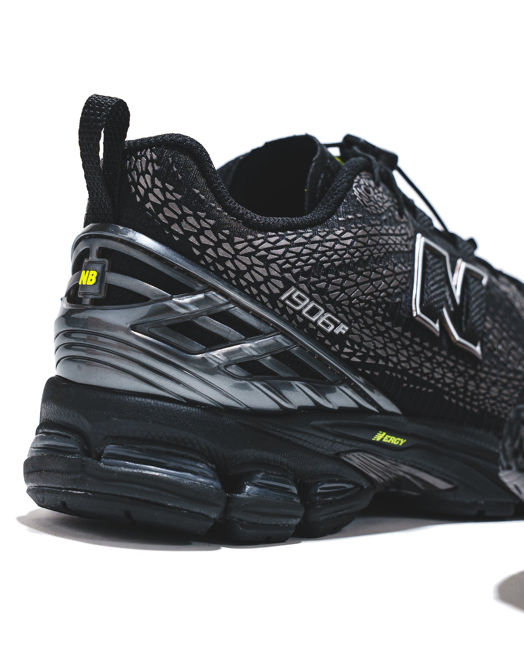 New Balance Unisex U1906F Black Alkaline Green U19068PN - FOOTWEAR - Canada