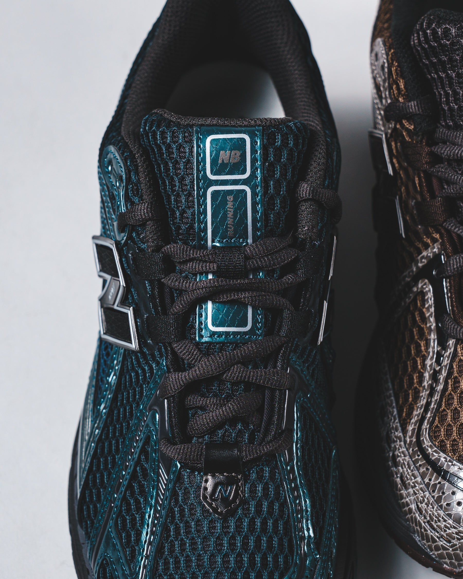 New Balance Unisex U1906RV1 Medusa Green Black U190646S - FOOTWEAR - Canada