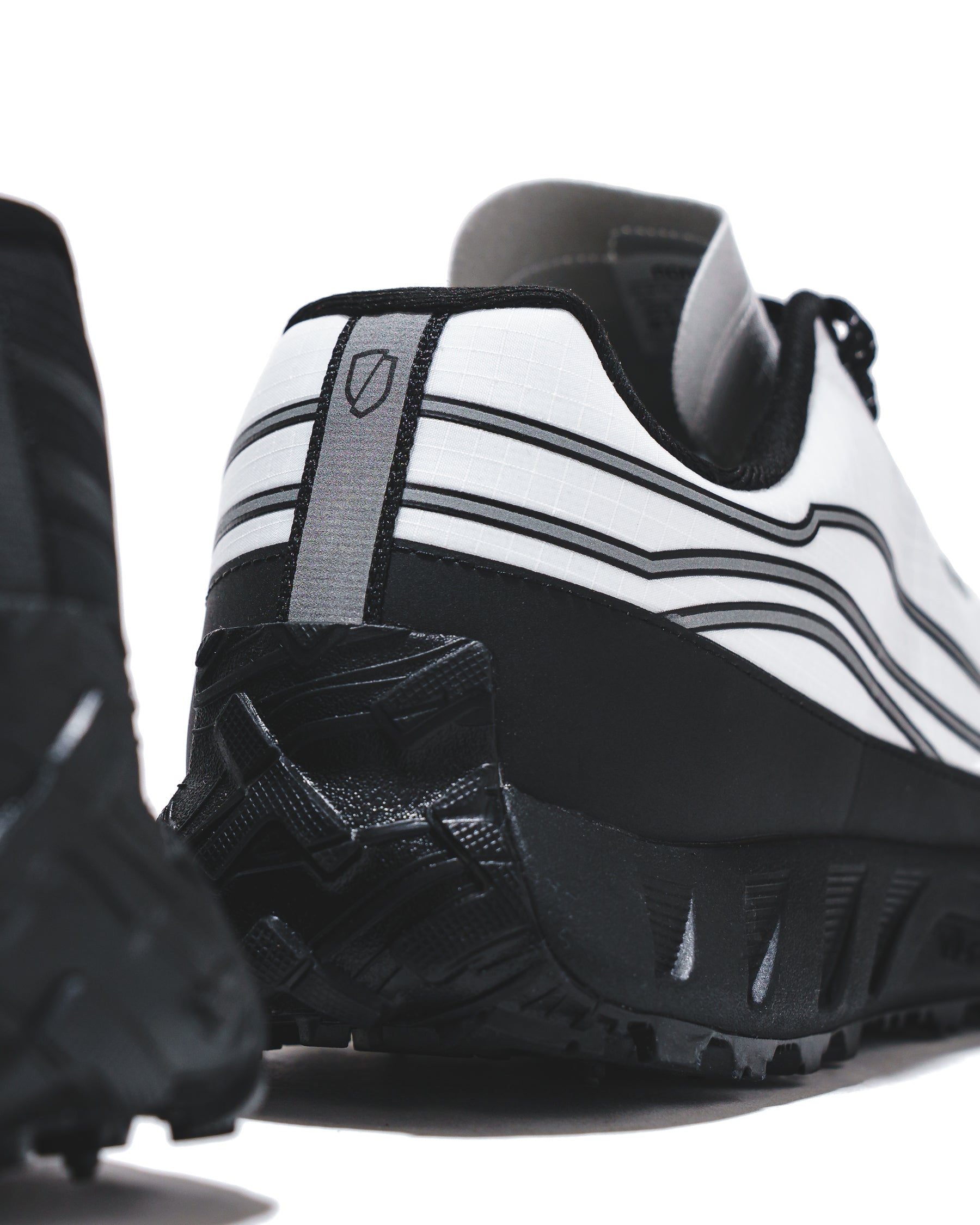 Norda Men 002 Stealth Black - FOOTWEAR - Canada