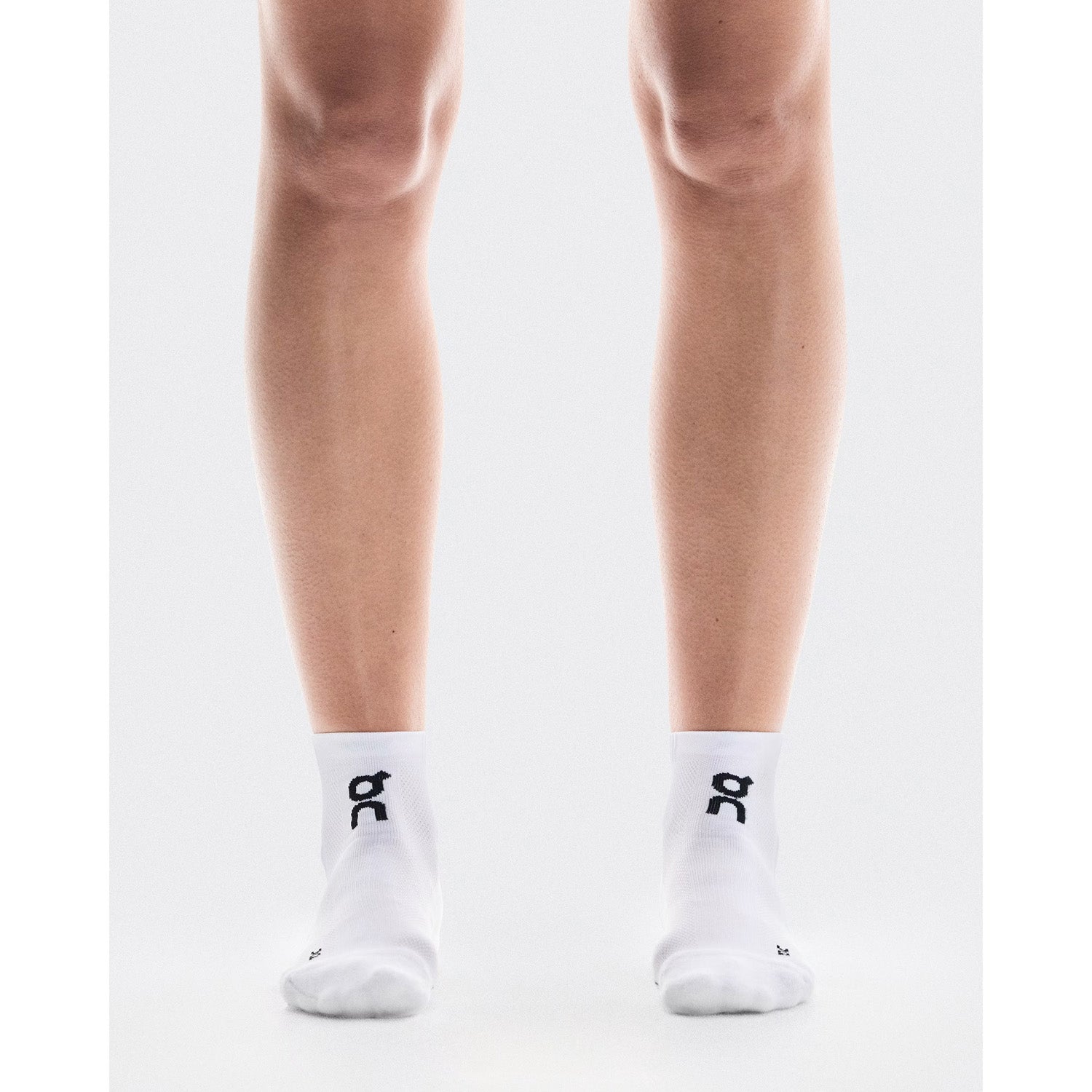 ON Core Run Sock Mid 2P White Secondary image