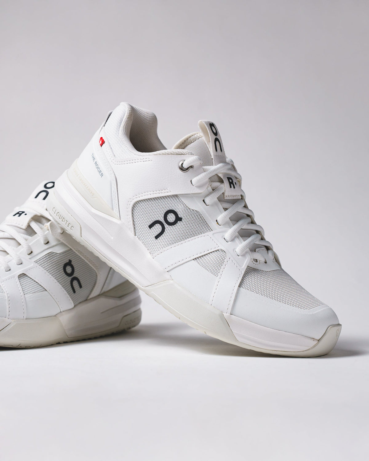 ON Men THE ROGER Clubhouse Pro White Ice 3MD30030202 - FOOTWEAR - Canada
