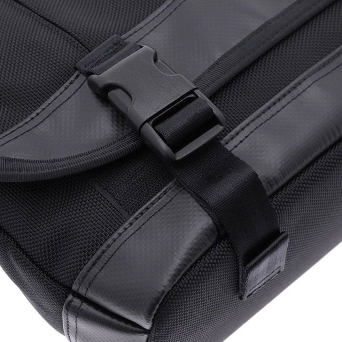 Porter Heat Messenger Bag Small Black - BAGS Canada