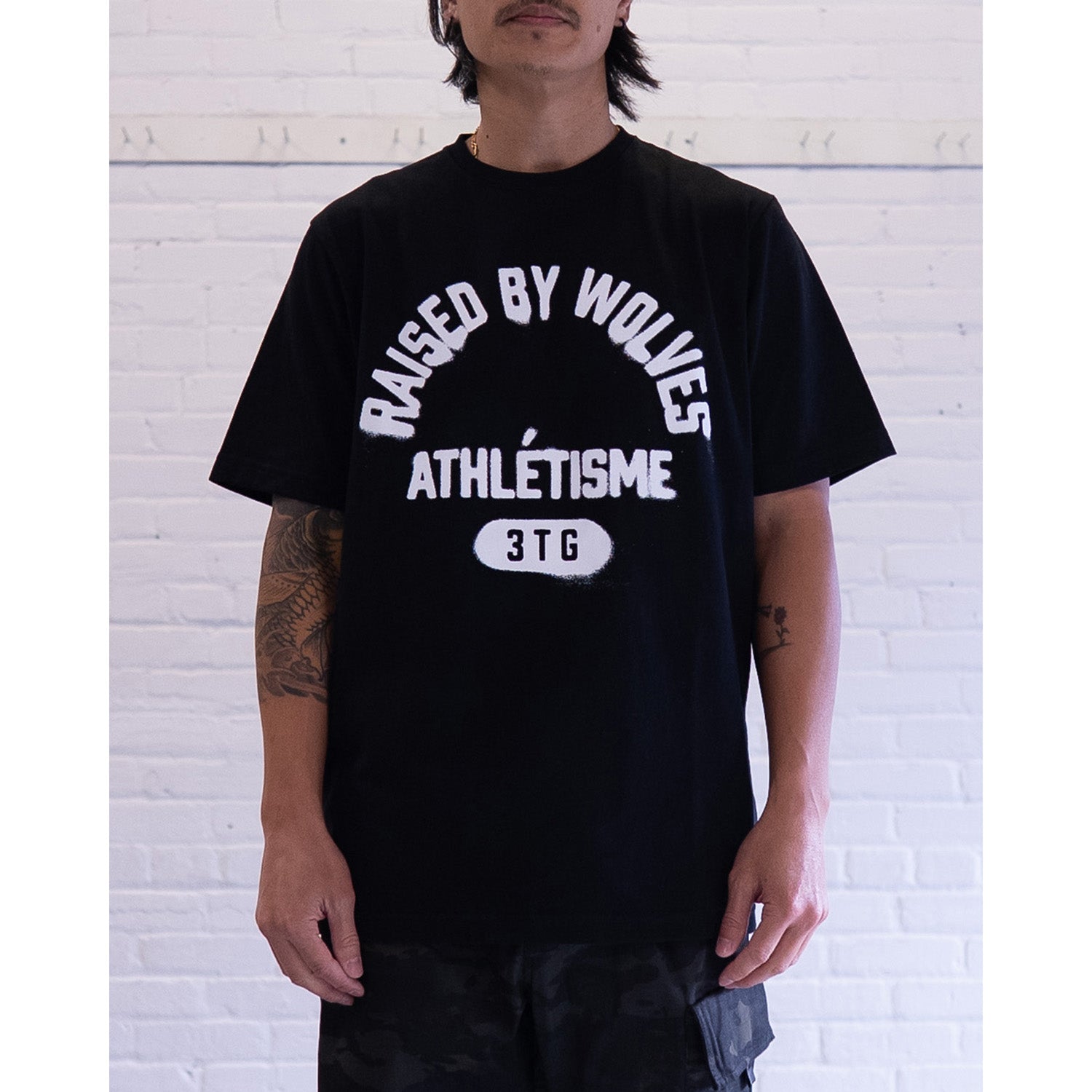 Raised By Wolves Athletisme Tee Black - T-SHIRTS - Canada