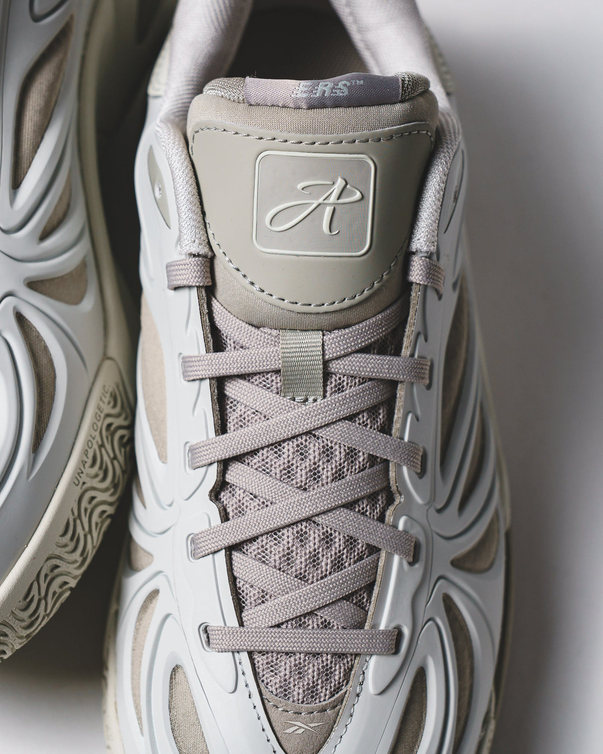 Reebok Basketball Unisex Angel Reese 1 Grey 100262831 - FOOTWEAR - Canada
