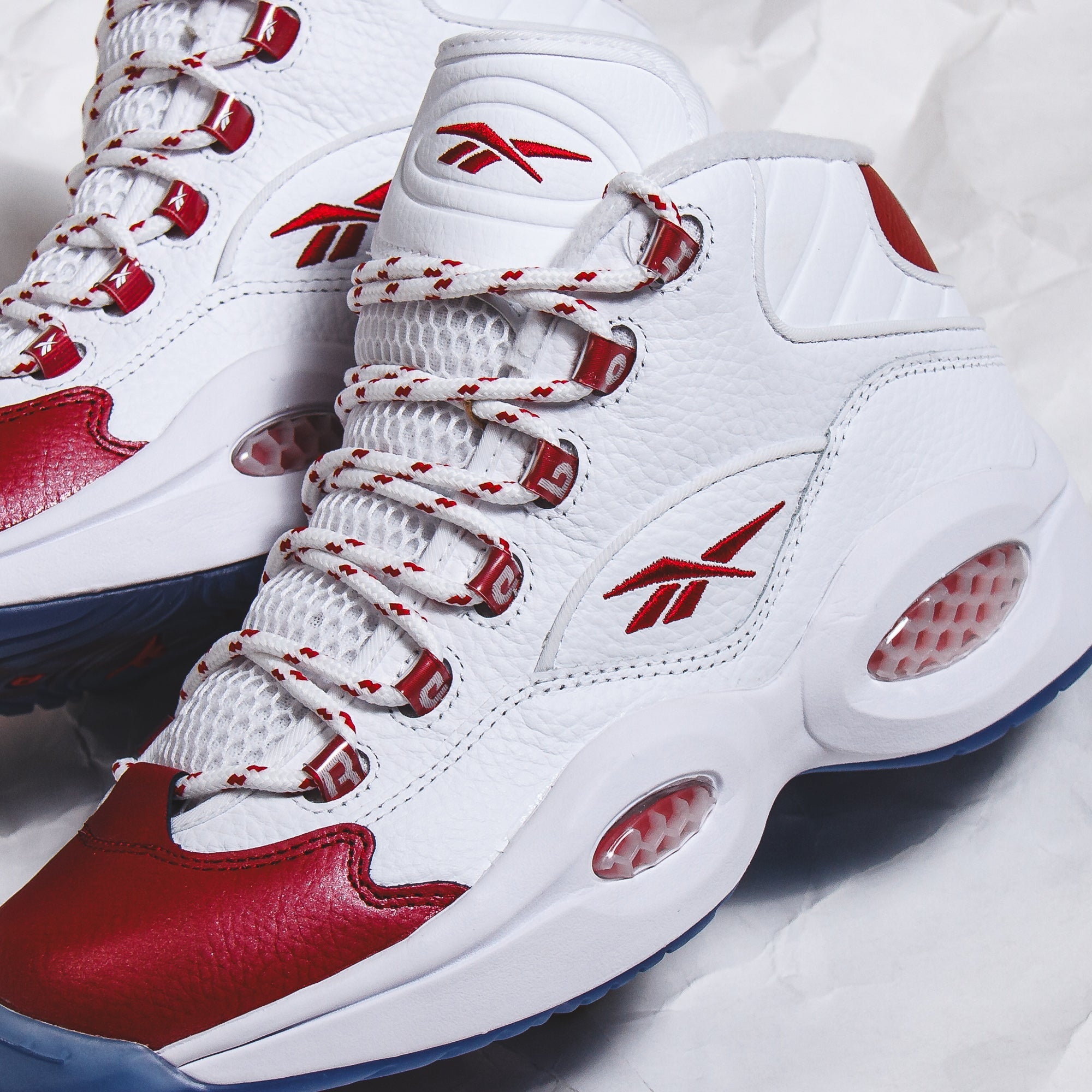 Reebok Classic Basketball Men Question Mid Allen Iverson White Red 100074721 - FOOTWEAR Canada