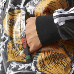 ADIDAS ORIGINALS ARTIST PONCHO RAIN JACKET BLACK WOMEN AO3160 - CLOTHING - Solestop.com - Canada