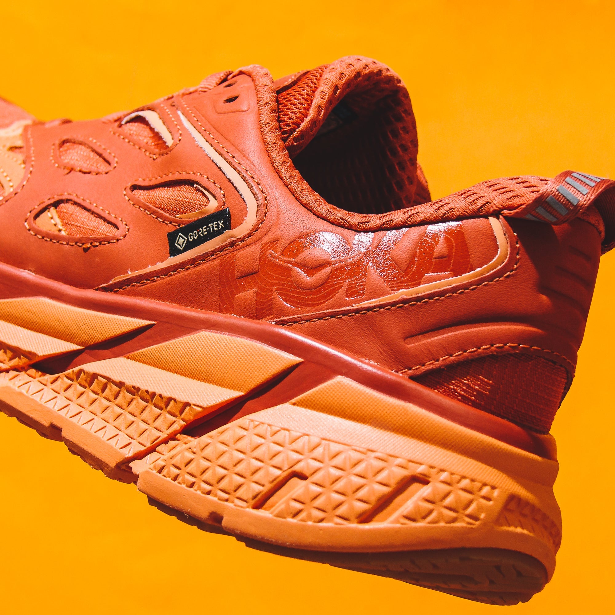 Hoka One One Men Clifton L GTX Gore-Tex Burnt Ochre Copper Tan 1129972-BOCT