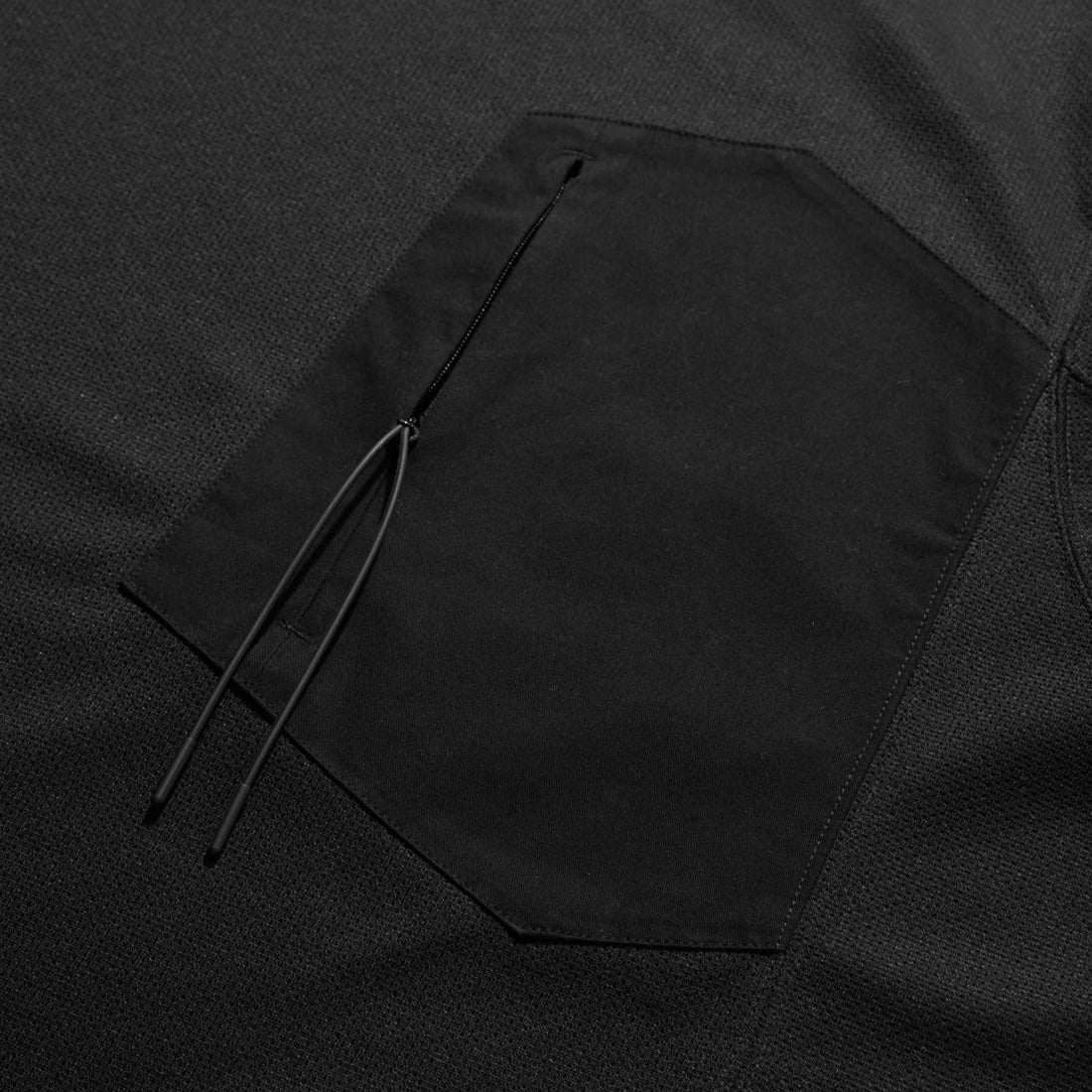 Maharishi Men Polartec Dry Travel T-Shirt logo-patch Black - T-SHIRTS - Canada