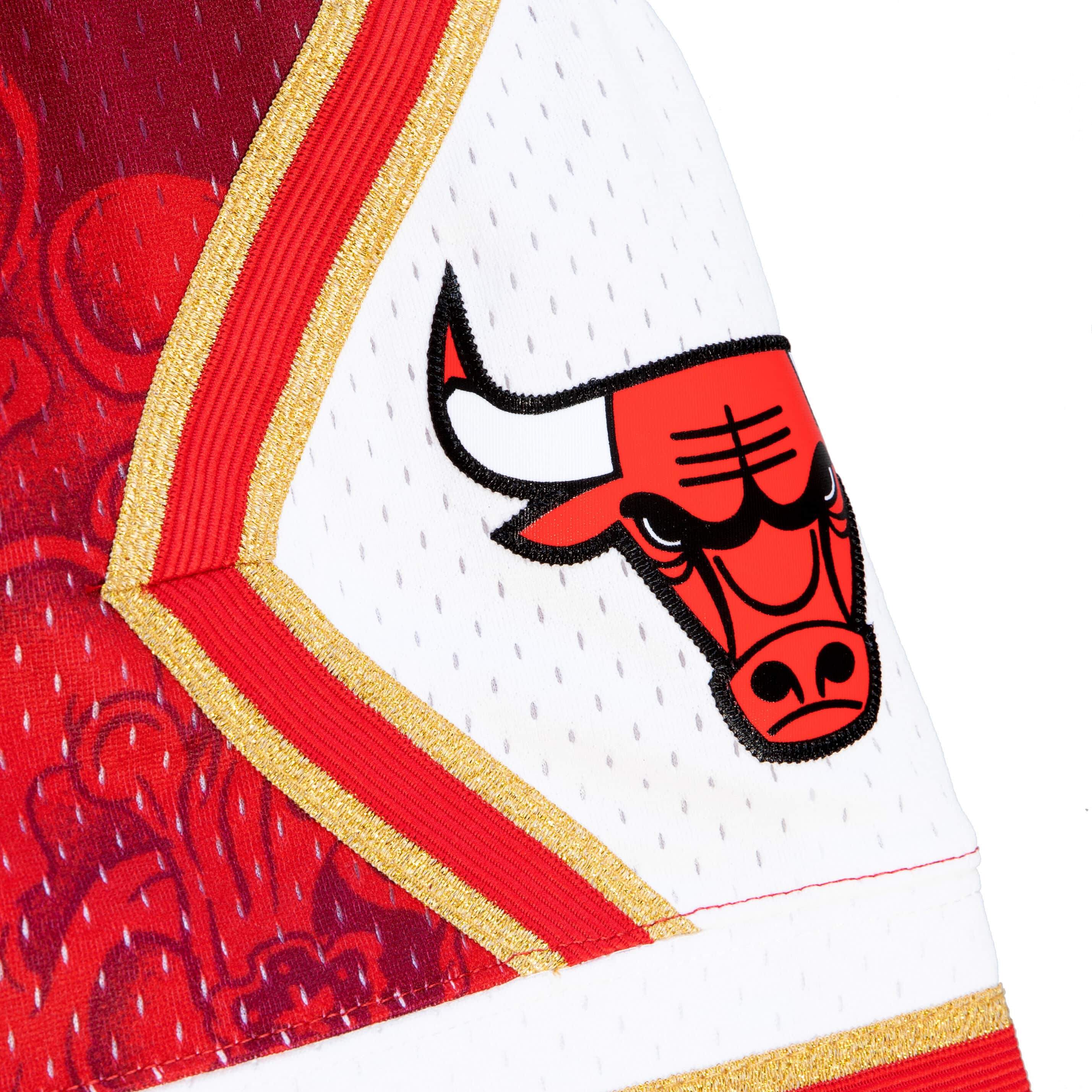 Mitchell & Ness Men NBA Chicago Bulls CNY 4.0 Swingman Short Red PFSW1249CBU97R - SHORTS - Canada