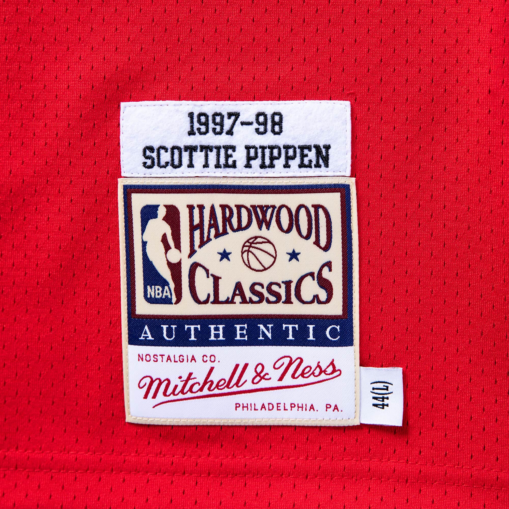 100% Authentic Scottie Pippen Mitchell Ness 95 96 Bulls Reload Jersey Size  M 40