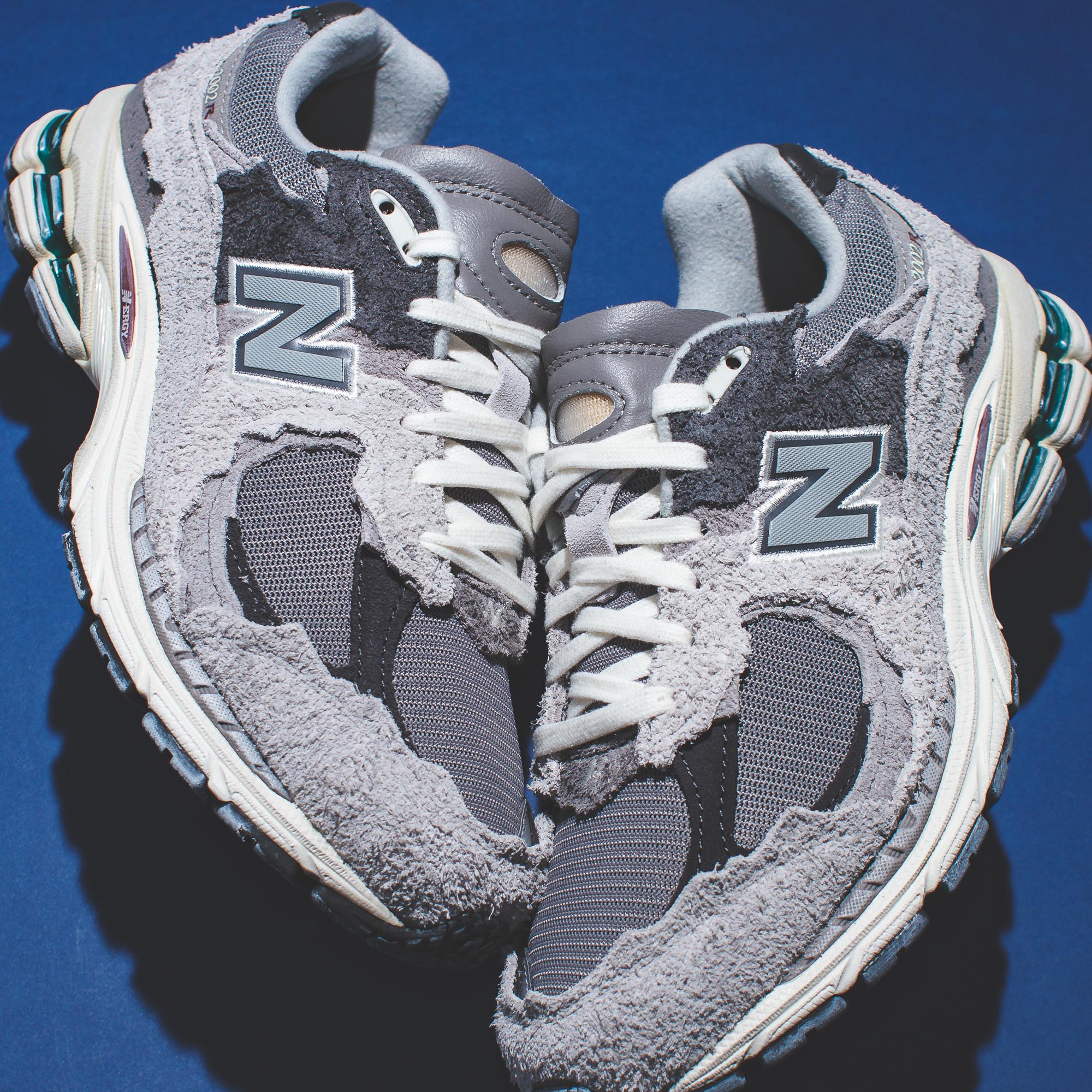 New Balance Men 2002R Rain Cloud M2002RDA - FOOTWEAR - Canada