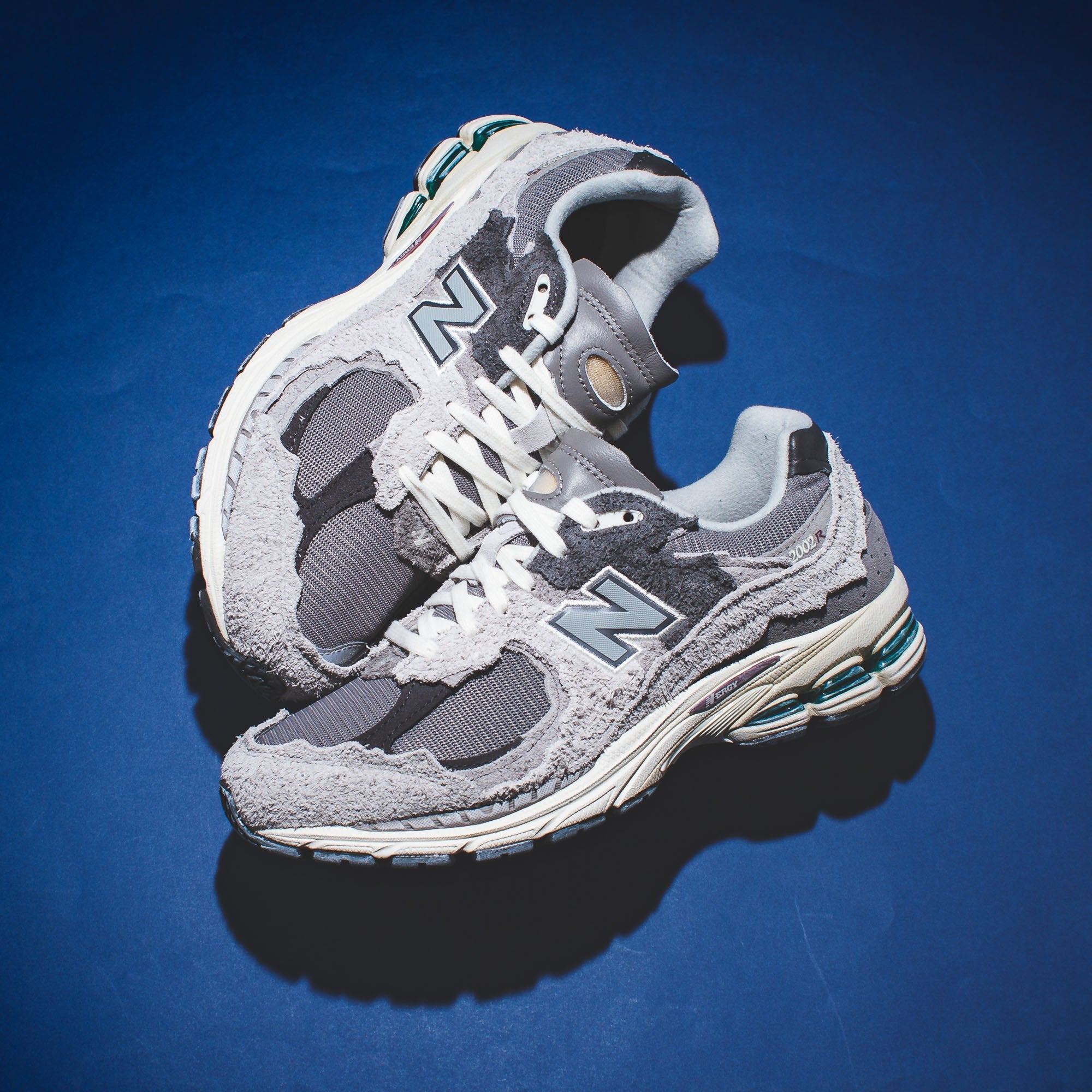 New Balance Men 2002R Rain Cloud M2002RDA - FOOTWEAR - Canada