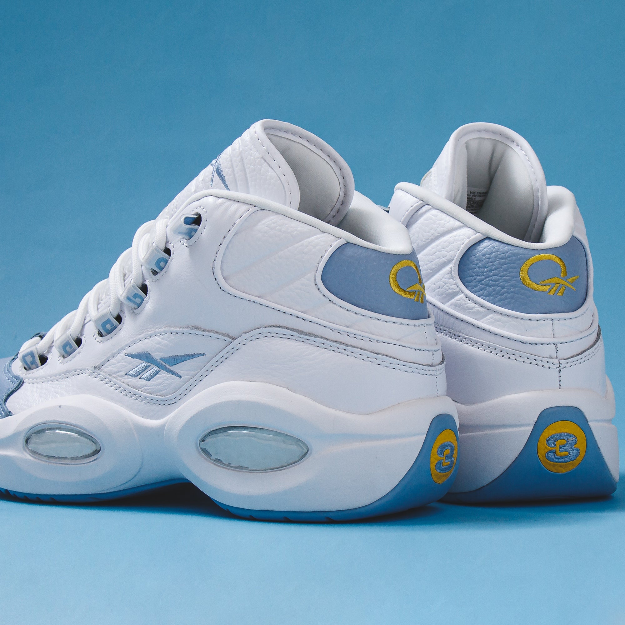 Reebok Classics Men Question Denver Nuggets Allen Iverson Mid White Blue GW8854 - FOOTWEAR - Canada