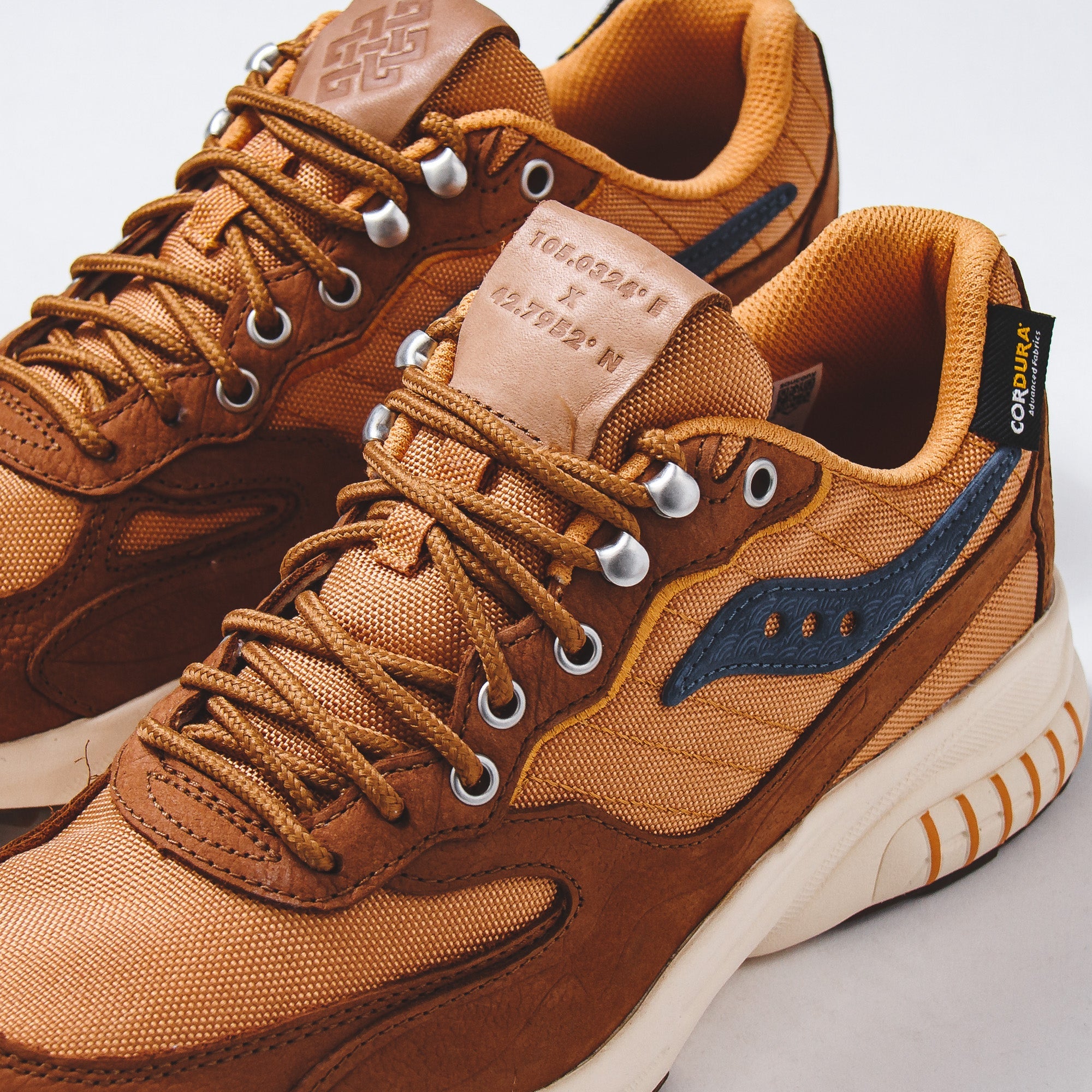 Saucony grid 7000 2025 mens orange